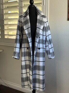 Boohoo White & Black Plaid Double-Breasted Long Coat, US 4